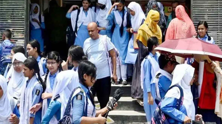 গণ-অভ্যুত্থান দিবস উপলক্ষে সব শিক্ষাপ্রতিষ্ঠানে জর...