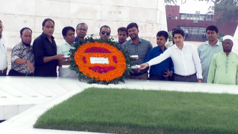 জিয়াউর রহমান ও খালেদা জিয়ার মাজারে `জিয়াউর রহমান স...