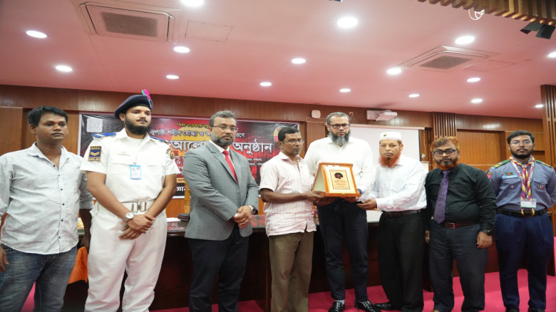 পবিপ্রবিতে জুলাই শহীদদের স্মরণে দোয়া মাহফিল ও আলো...
