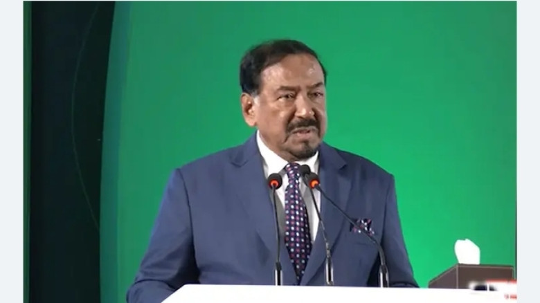 তারা নাকি ডিসেম্বরে দেশে আসবে, আসেন রাজপথে দেখা হব...