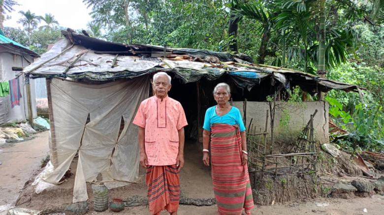 জীবনে শেষ আশা, নতুন ঘরে থাকতে চান কিরণ হাজং...