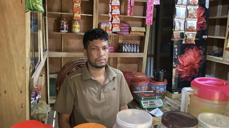 বনের রাজা থেকে ক্ষুদ্র দোকানি, বদলে যাওয়া জীবনের গ...