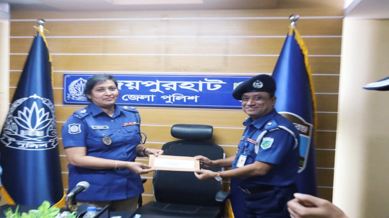 শ্রেষ্ঠ ওসি ক্ষেতলাল থানার মুক্তারুল আলম...