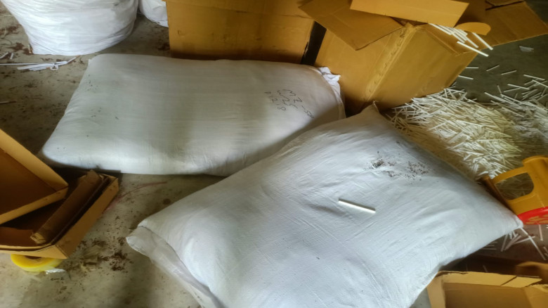 কুষ্টিয়ায় নকল সিগারেটের কারখানায় অভিযান, ২ কোটি টা...