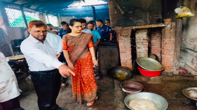 অস্বাস্থ্যকর পরিবেশ, মেয়াদোত্তীর্ণ পণ্য ও ওজনে কার...