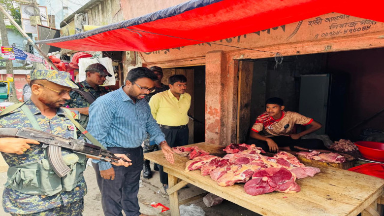 সিরাজগঞ্জে মাংসের দোকানসহ  কাঁচামাল বাজারে  ভোক্তা...